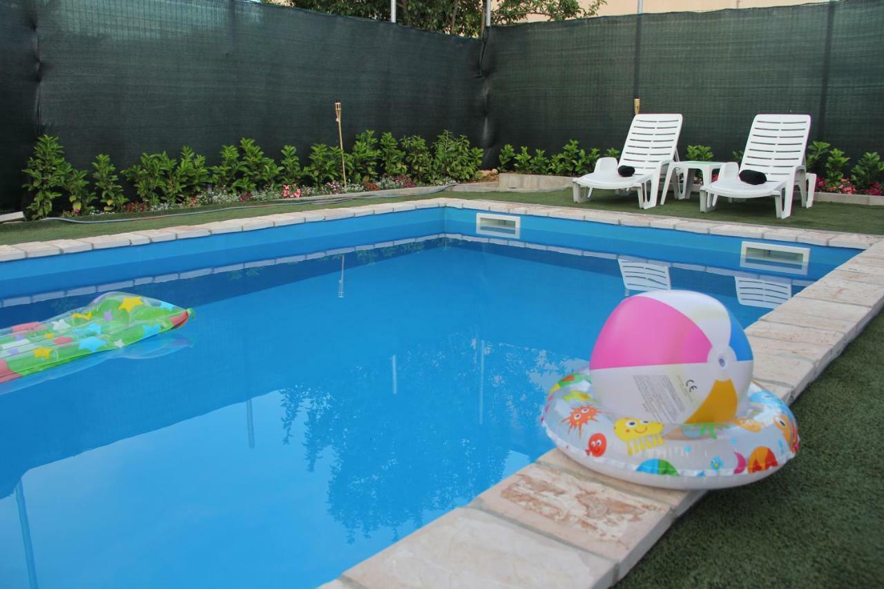 Holiday Home Flora Mostar Exterior foto